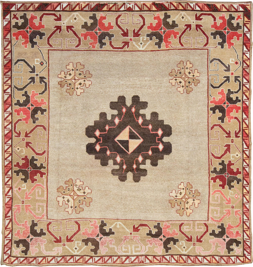 Vintage Turkish Anatolian Square Room Size Carpet, No.33197 - Staging