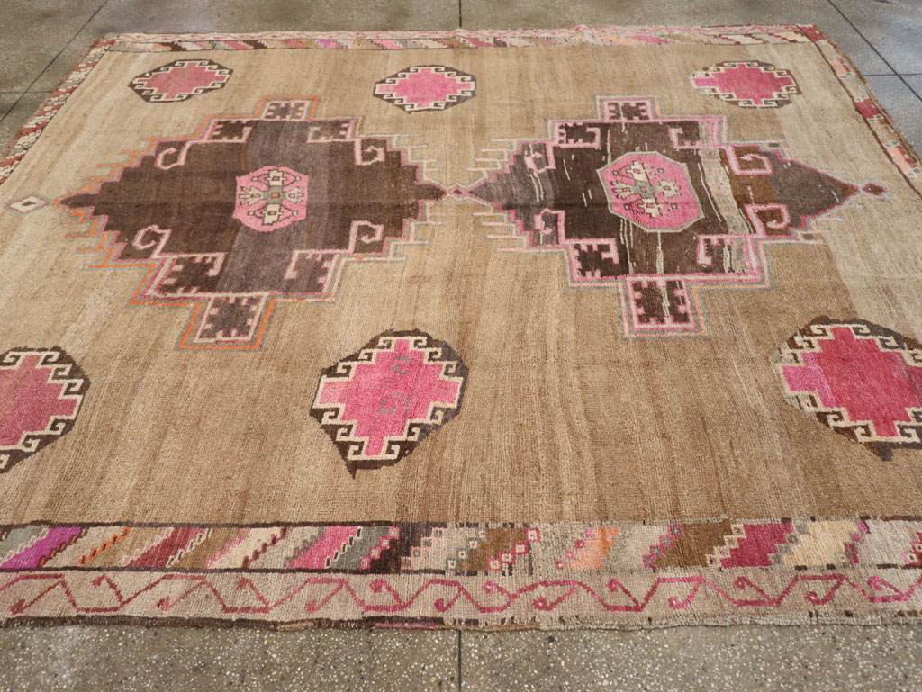 Vintage Turkish Anatolian Room Size Carpet, No.33198 - Staging