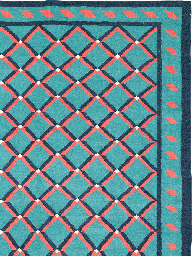 Modern Indian Flatweave Dhurrie Room Size Carpet, No.33202 - Staging