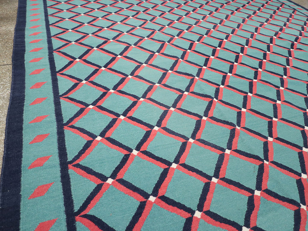 Modern Indian Flatweave Dhurrie Room Size Carpet, No.33202 - Staging