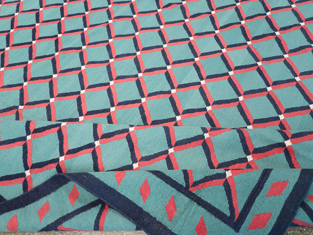 Modern Indian Flatweave Dhurrie Room Size Carpet, No.33202 - Staging