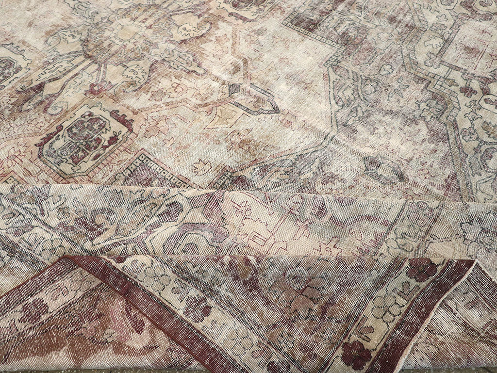 Antique Indian Agra Room Size Carpet, No.33211 - Staging