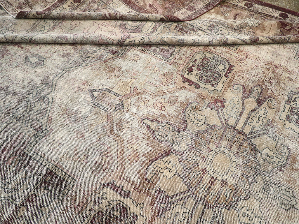 Antique Indian Agra Room Size Carpet, No.33211 - Staging