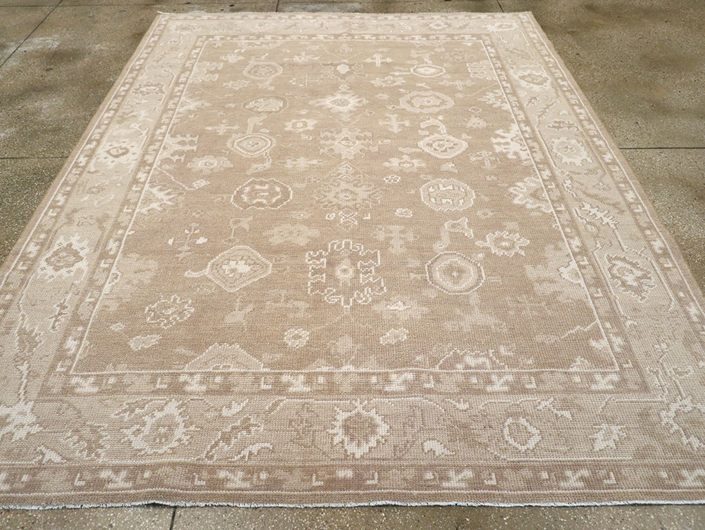 Modern Turkish Oushak Accent Carpet, No.33213 - Staging