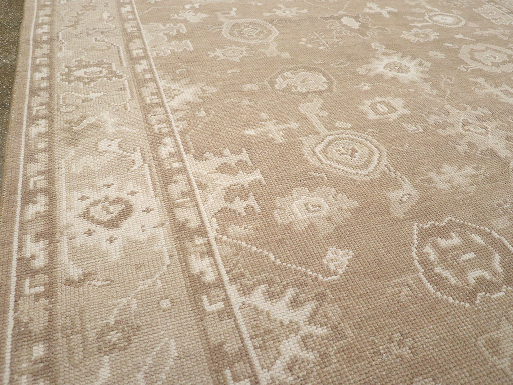 Modern Turkish Oushak Accent Carpet, No.33213 - Staging