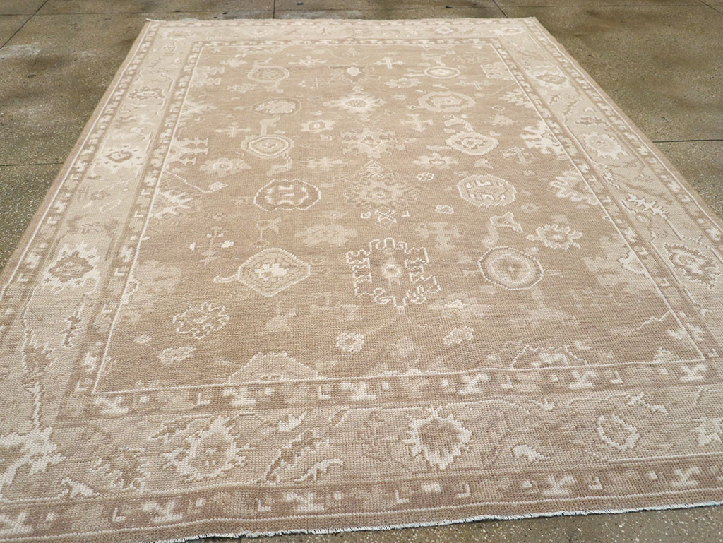 Modern Turkish Oushak Accent Carpet, No.33213 - Staging