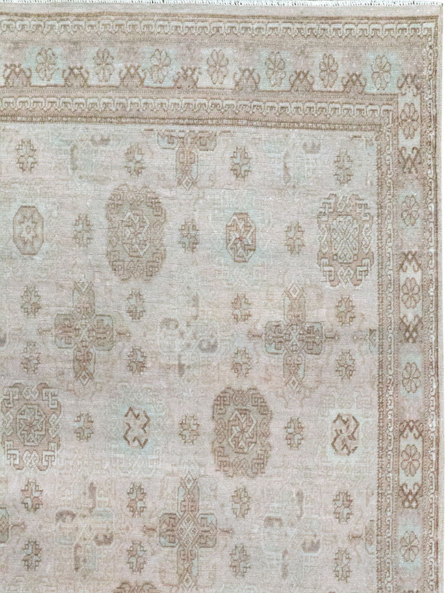 Vintage Turkish Anatolian Accent Rug, No.33246 - Staging