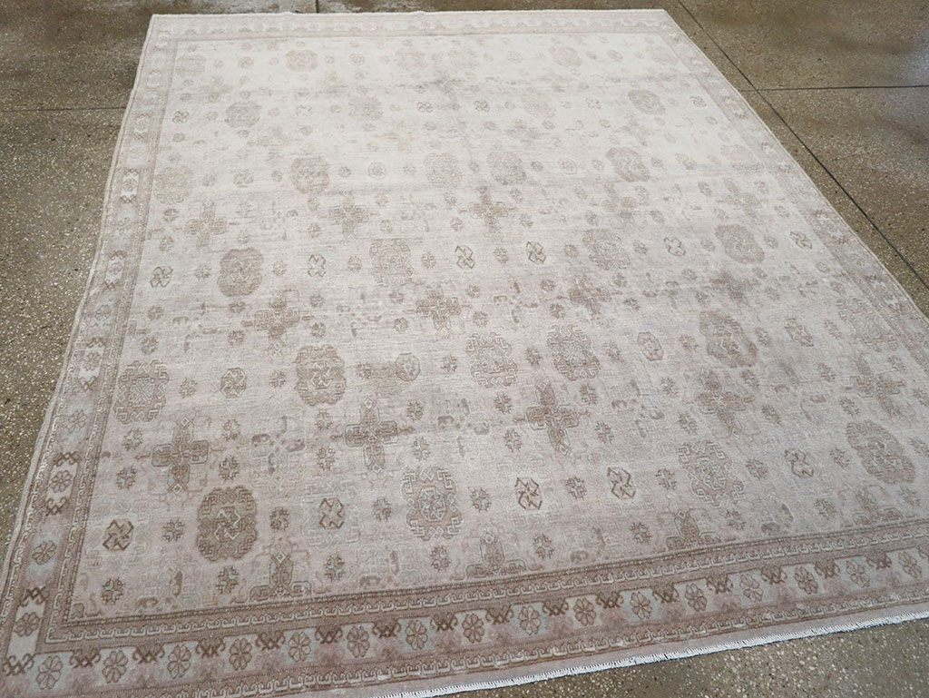 Vintage Turkish Anatolian Accent Rug, No.33246 - Staging