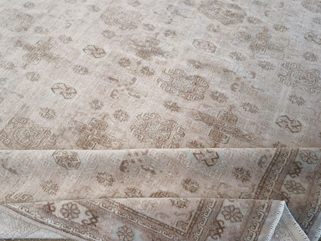 Vintage Turkish Anatolian Accent Rug, No.33246 - Staging