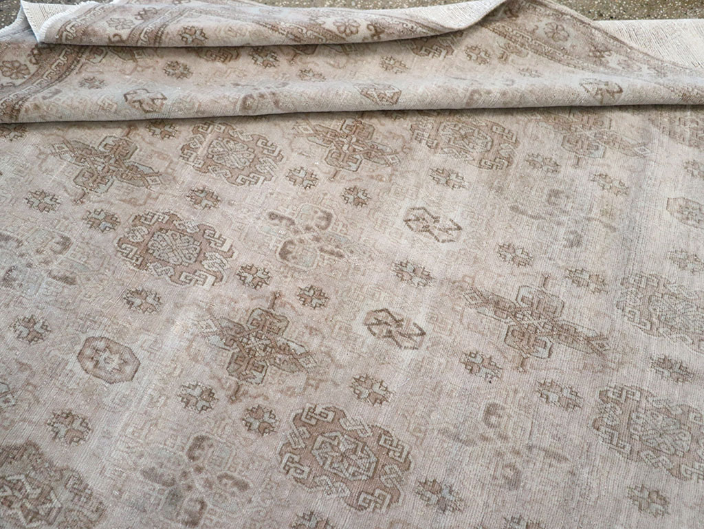 Vintage Turkish Anatolian Accent Rug, No.33246 - Staging