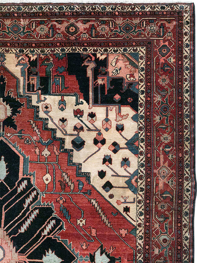Antique Persian Serapi Accent Carpet, No.33248 - Staging