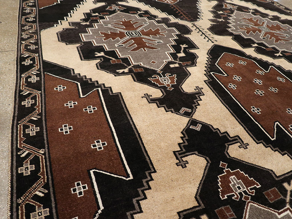 Vintage Turkish Anatolian Large Room Size Carpet, No.33255 - Staging