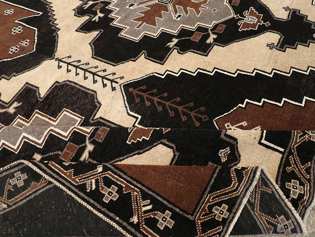 Vintage Turkish Anatolian Large Room Size Carpet, No.33255 - Staging