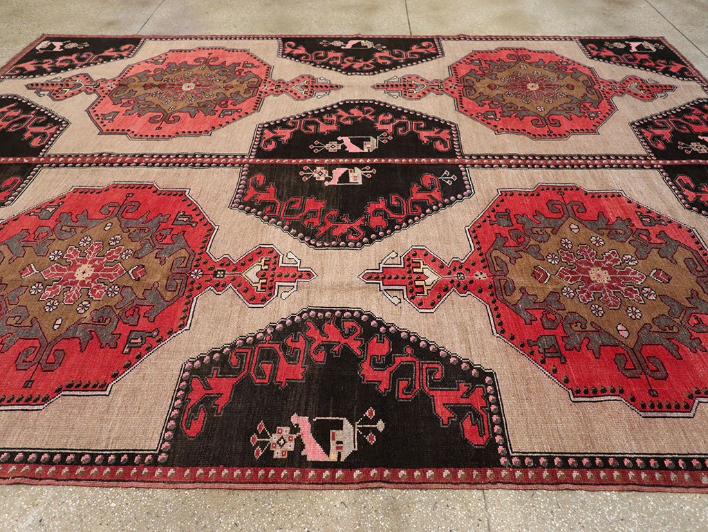 Vintage Turkish Anatolian Room Size Carpet, No.33256 - Staging