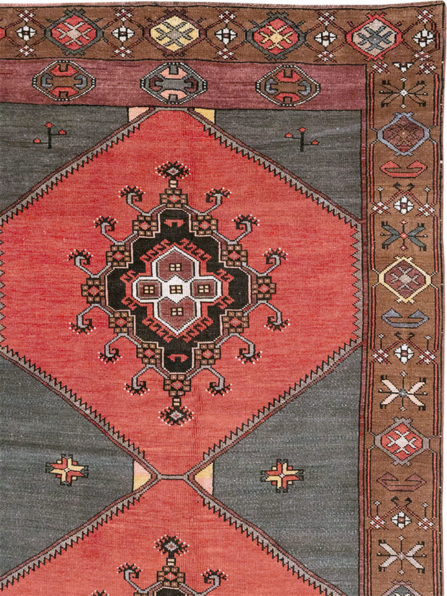 Vintage Turkish Anatolian Room Size Carpet, No.33257 - Staging