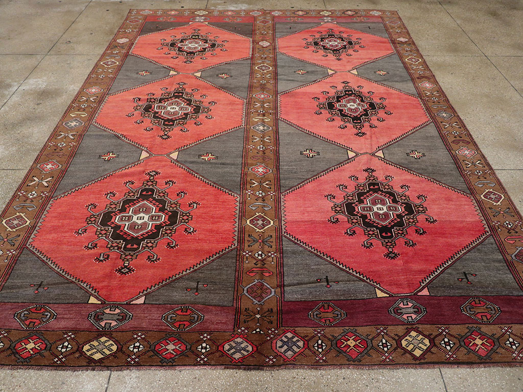 Vintage Turkish Anatolian Room Size Carpet, No.33257 - Staging