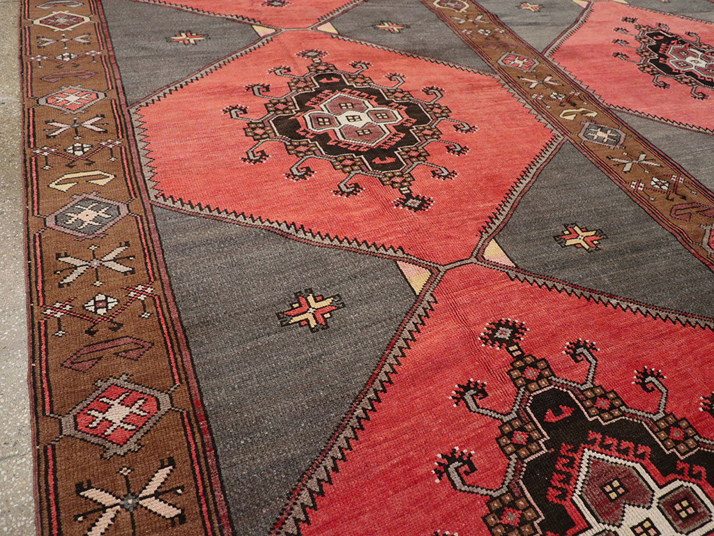 Vintage Turkish Anatolian Room Size Carpet, No.33257 - Staging