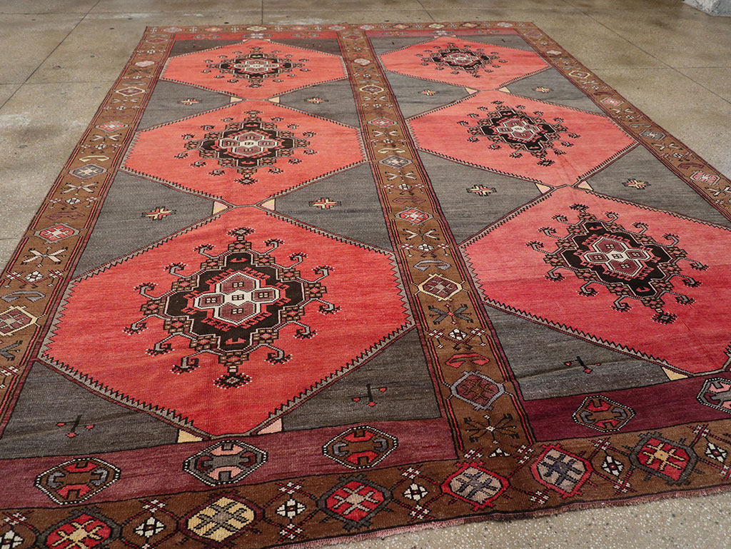 Vintage Turkish Anatolian Room Size Carpet, No.33257 - Staging