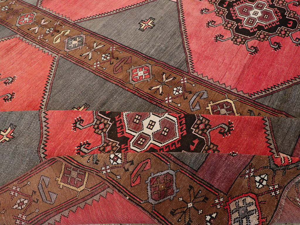 Vintage Turkish Anatolian Room Size Carpet, No.33257 - Staging