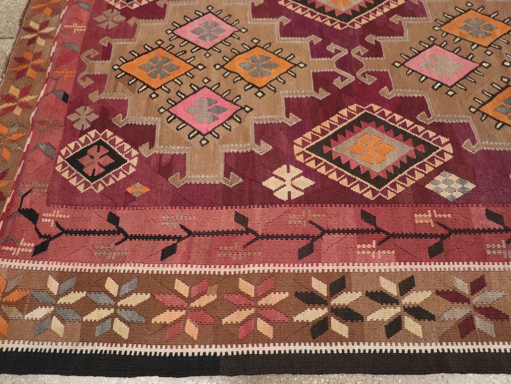 Vintage Turkish Flatweave Kilim Room Size Carpet, No.33258 - Staging
