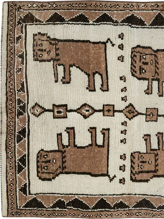 Vintage Turkish Anatolian Pictorial Runner, No.33265 - Staging