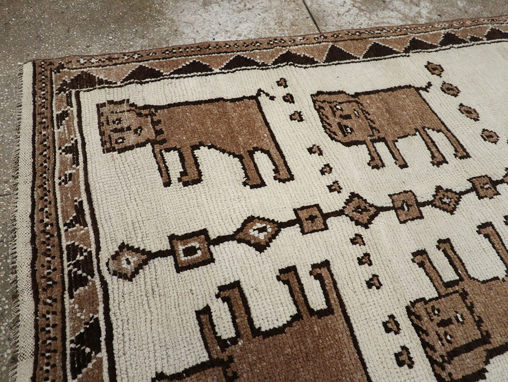 Vintage Turkish Anatolian Pictorial Runner, No.33265 - Staging