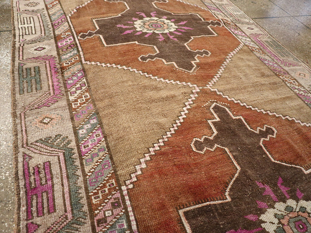 Vintage Turkish Anatolian Runner, No.33268 - Staging