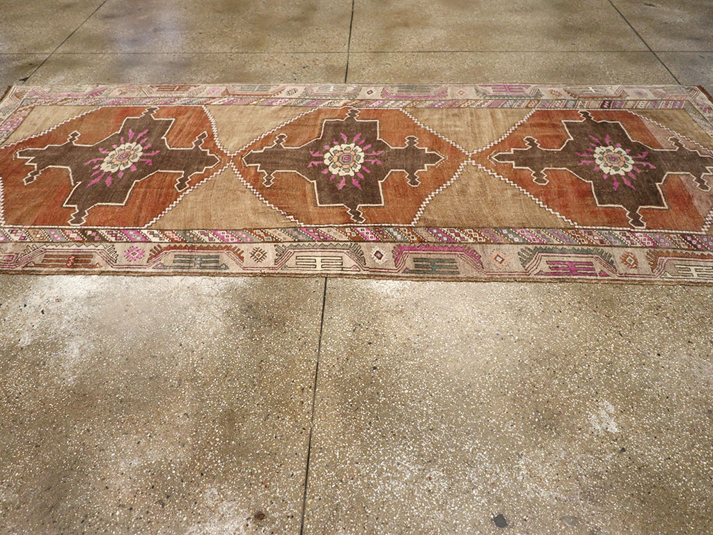 Vintage Turkish Anatolian Runner, No.33268 - Staging