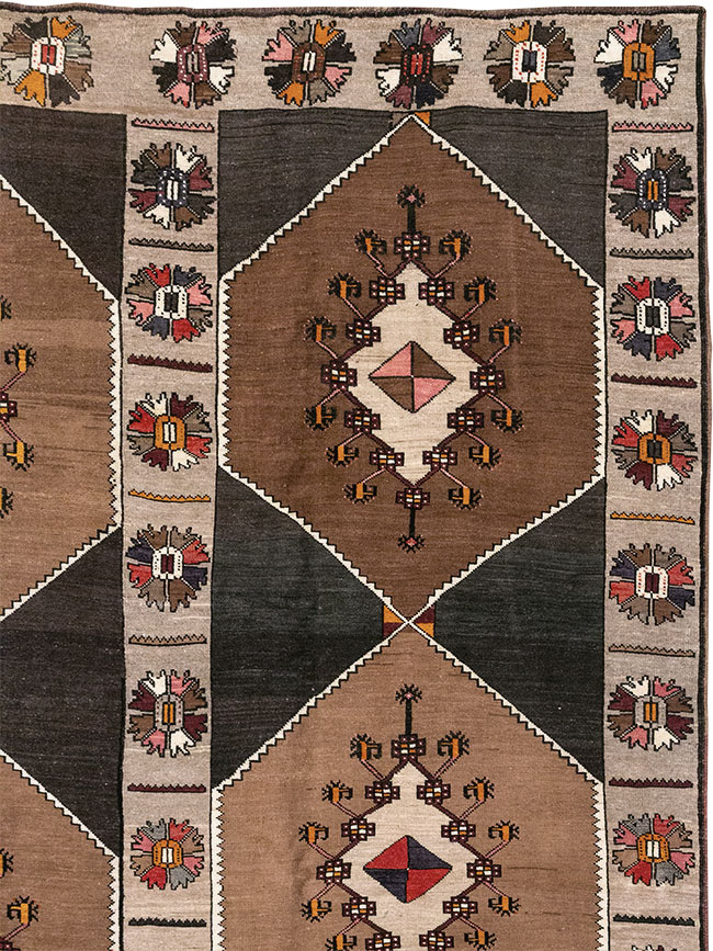 Vintage Turkish Anatolian Room Size Carpet, No.33275 - Staging