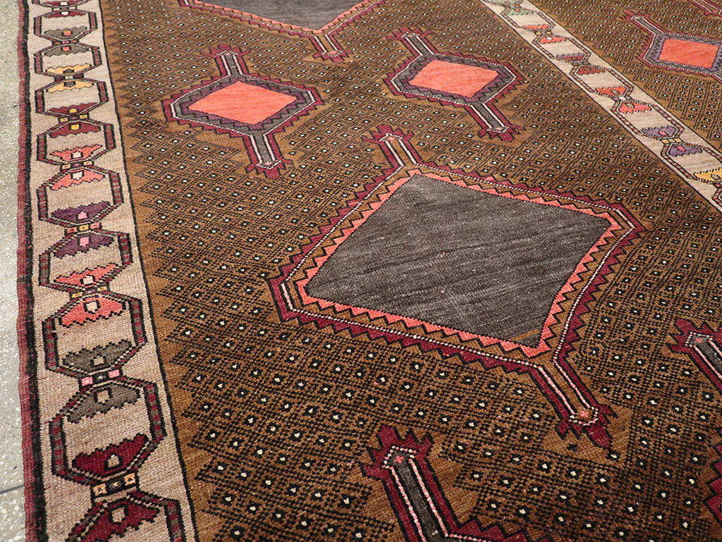 Vintage Turkish Anatolian Room Size Carpet, No.33276 - Staging