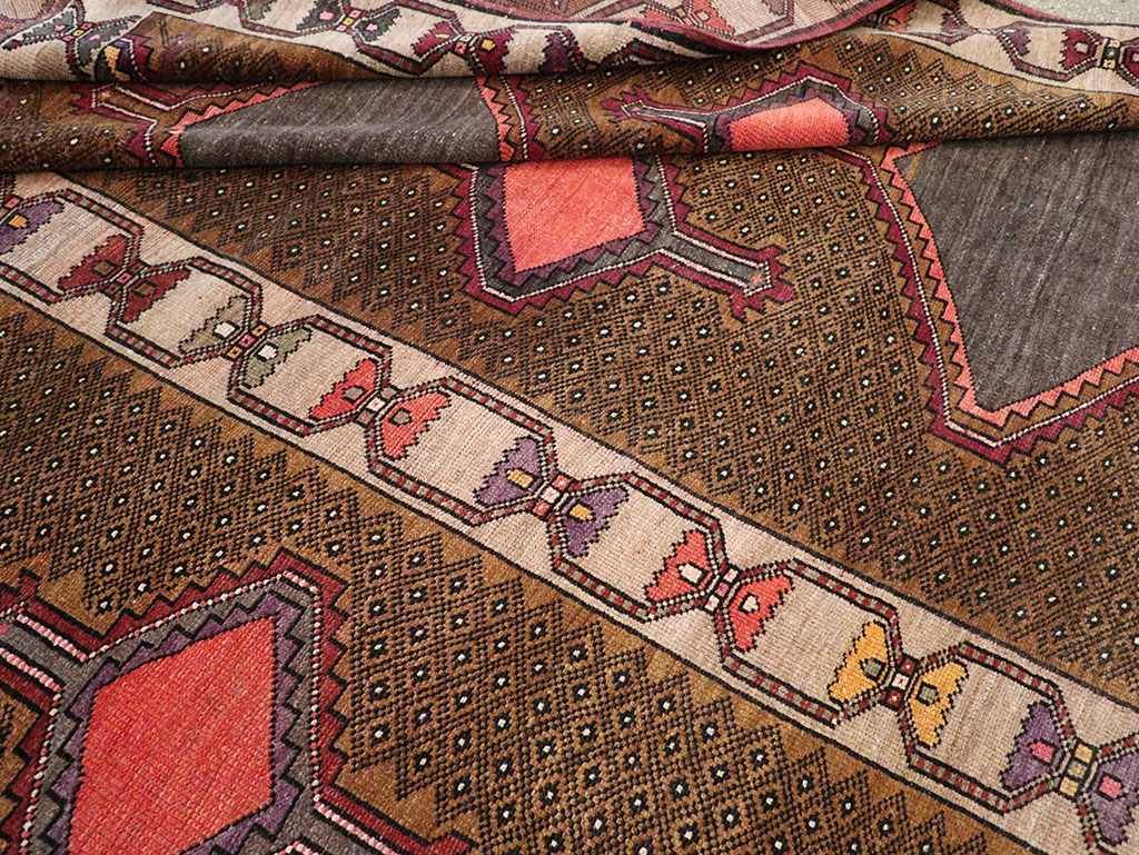 Vintage Turkish Anatolian Room Size Carpet, No.33276 - Staging