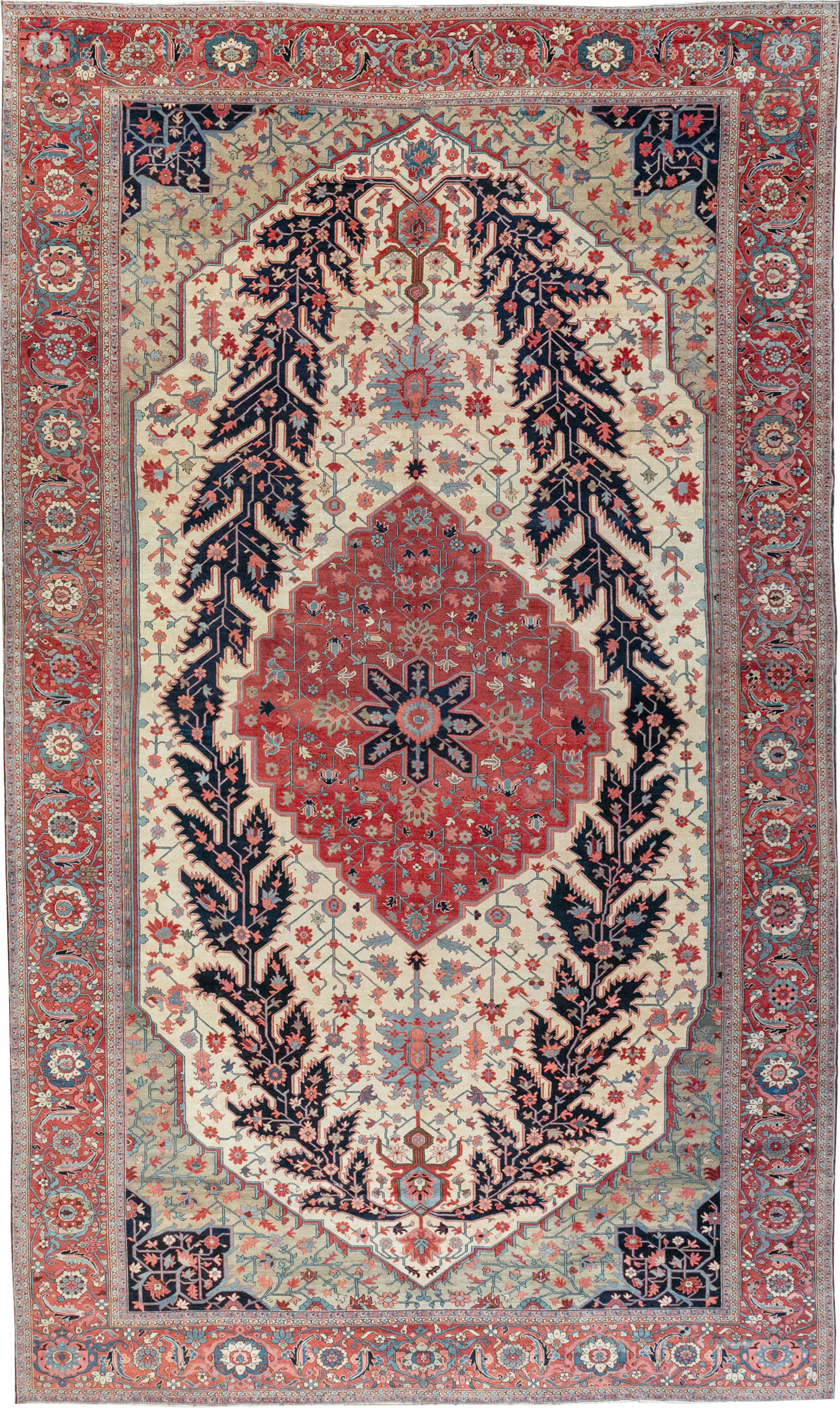 Antique Persian Serapi Oversize Carpet, No.33297 - Staging