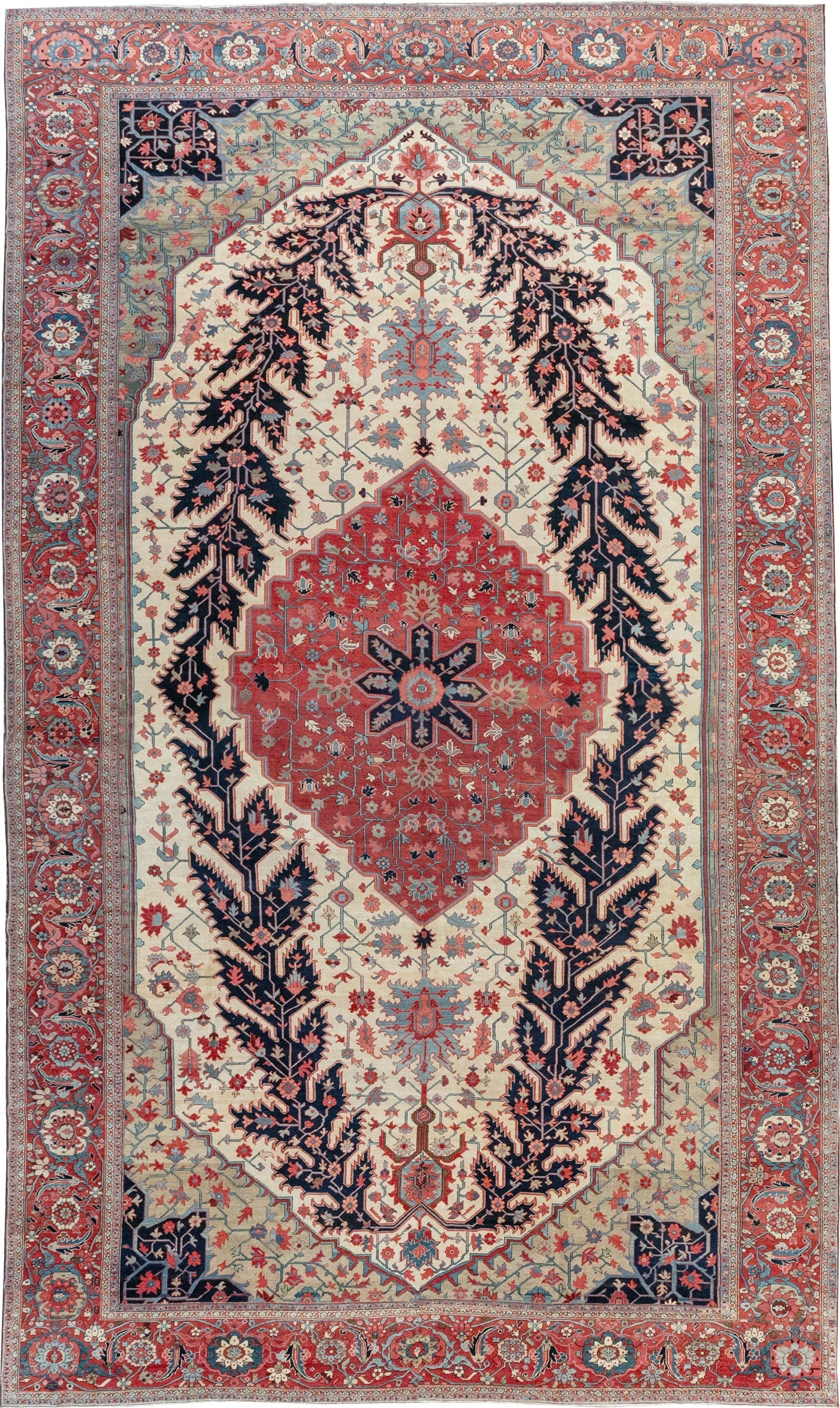 Antique Persian Serapi Oversize Carpet, No.33297 - Staging