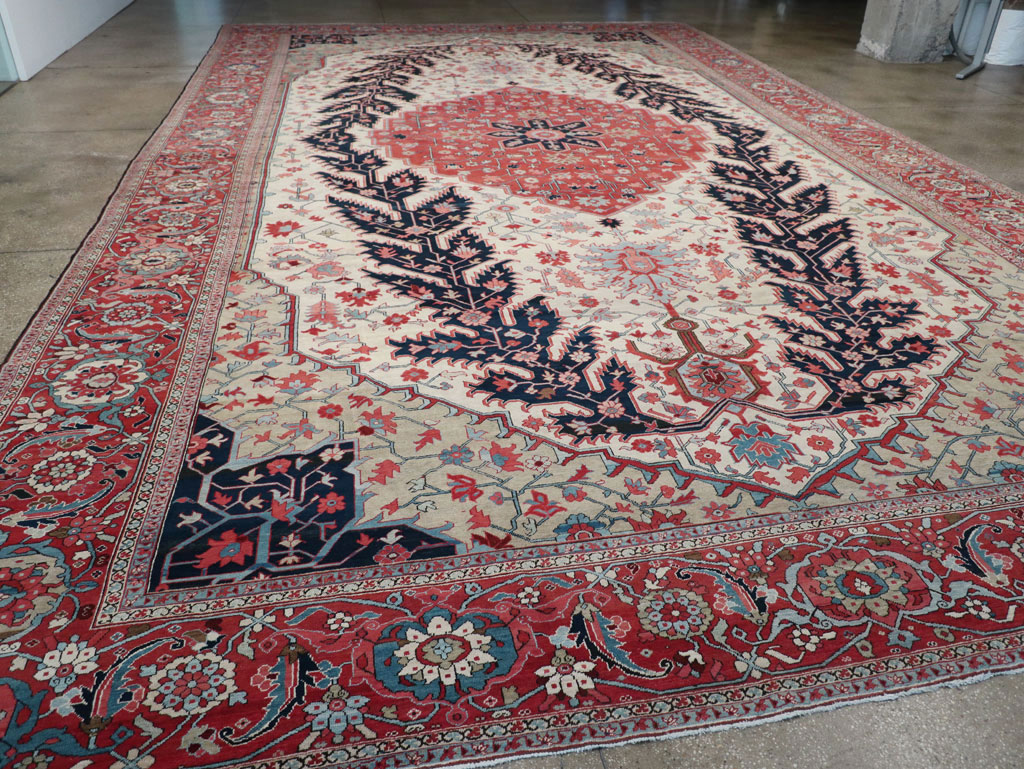 Antique Persian Serapi Oversize Carpet, No.33297 - Staging