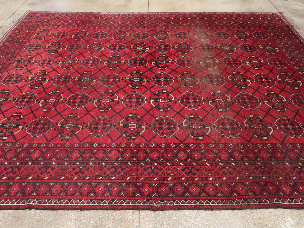 Vintage Central Asian Turkoman Room Size Rug, No.33307 - Staging