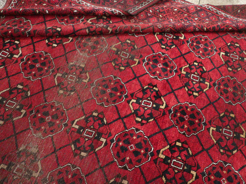 Vintage Central Asian Turkoman Room Size Rug, No.33307 - Staging