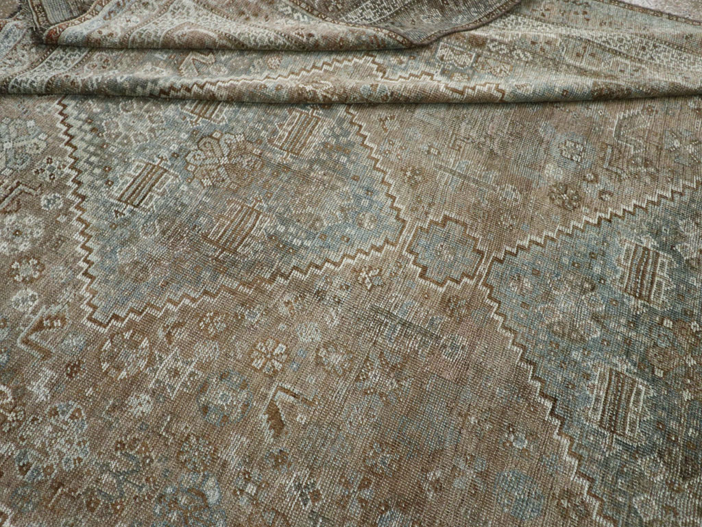 Vintage Persian Shiraz Accent Carpet, No.33310 - Staging