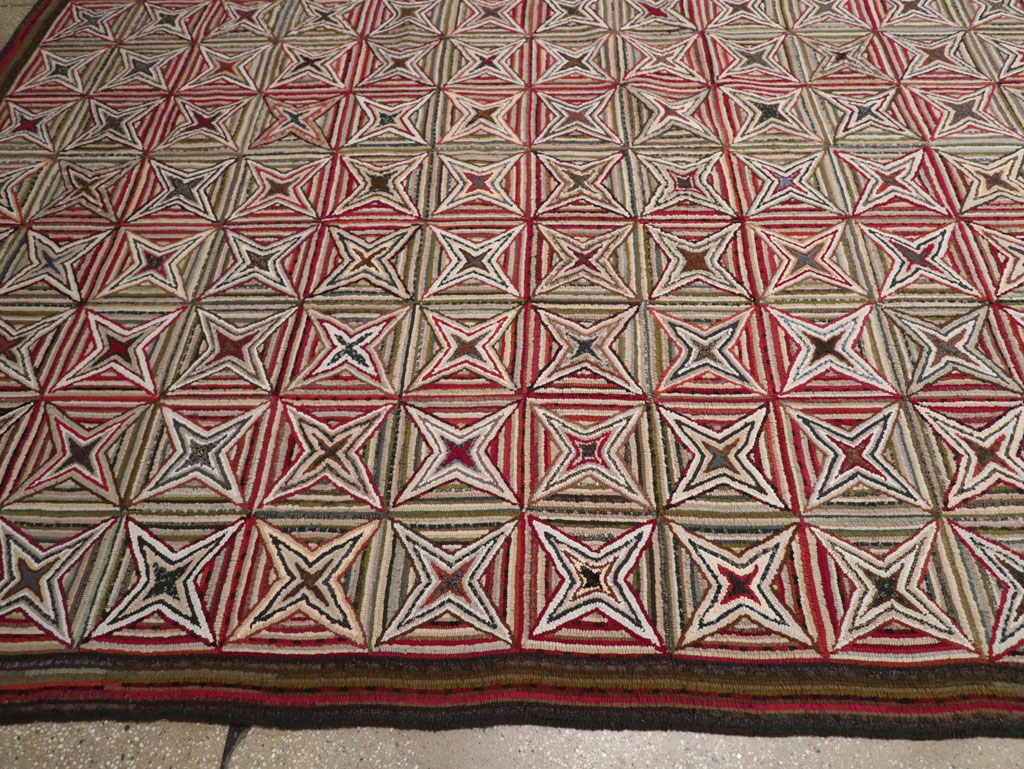 Modern Ecuadorian Hooked Rug in the American Style, No.33322 - Staging