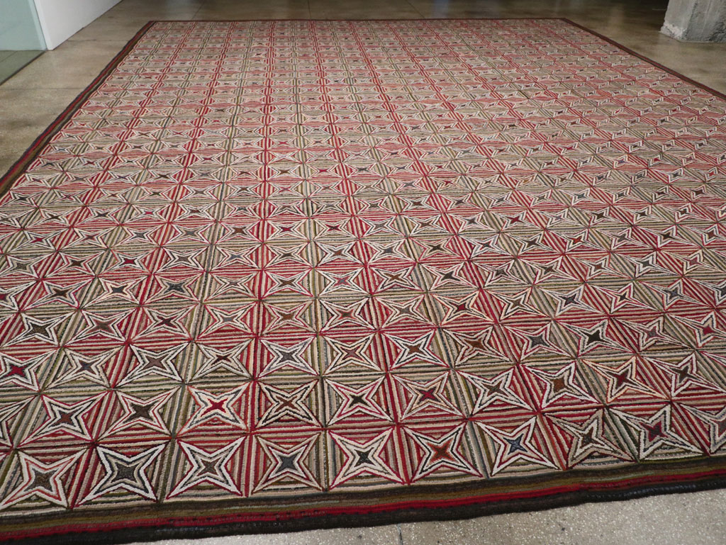 Modern Ecuadorian Hooked Rug in the American Style, No.33322 - Staging