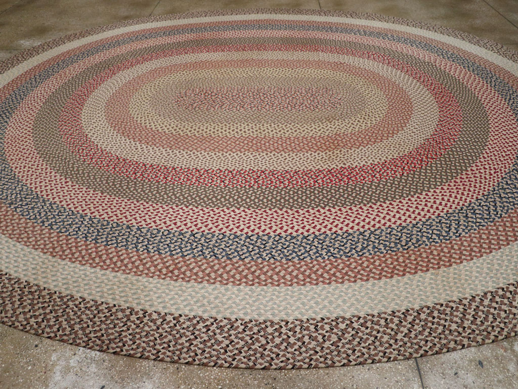 Vintage American Braid Round Rug, No.33327 - Staging