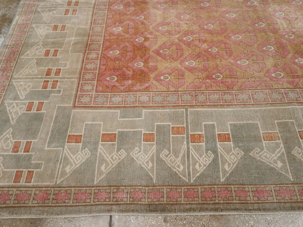 Vintage Turkish Anatolian Room Size Carpet, No.33337 - Staging