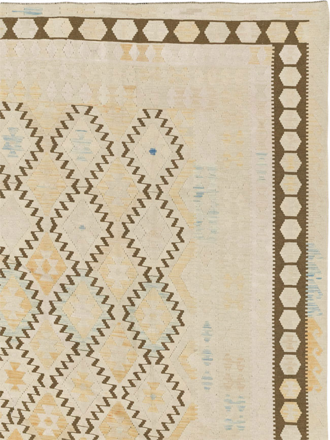 Vintage Turkish Flatweave Kilim Large Carpet, No.33347 - Staging