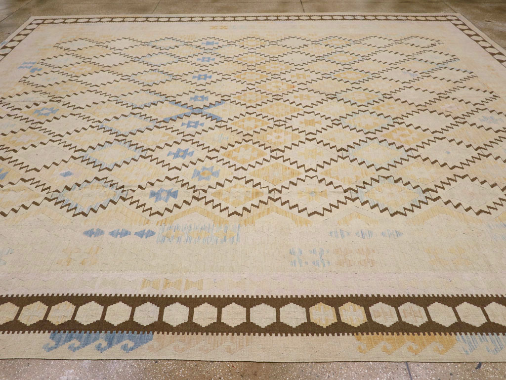 Vintage Turkish Flatweave Kilim Large Carpet, No.33347 - Staging