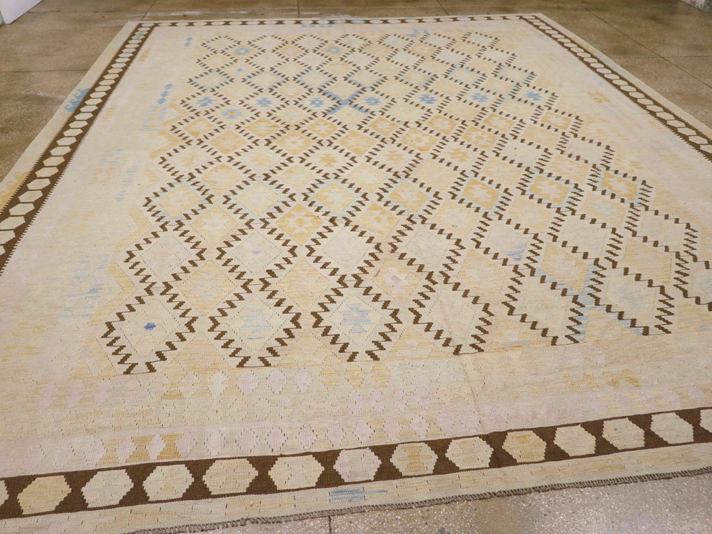 Vintage Turkish Flatweave Kilim Large Carpet, No.33347 - Staging