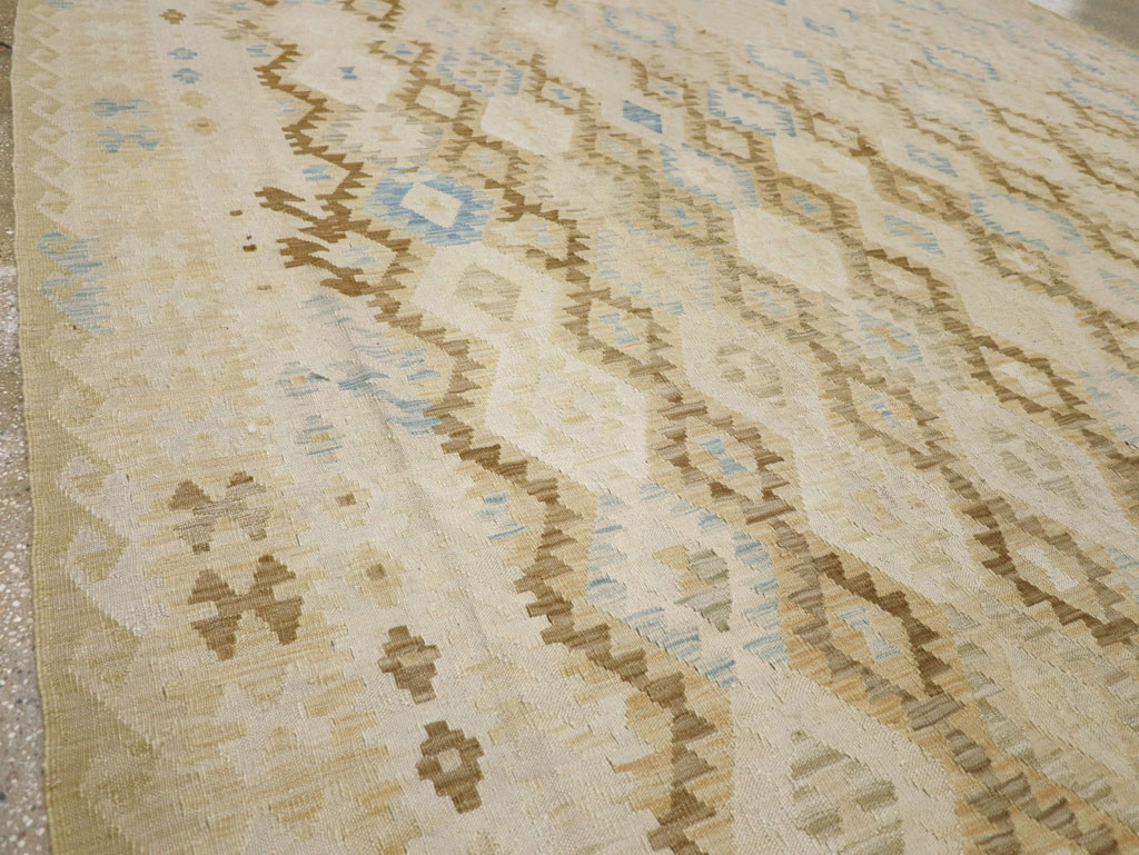 Vintage Turkish Flatweave Kilim Large Room Size Carpet, No.33348 - Staging