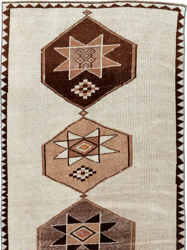 Vintage Turkish Anatolian Runner, No.33373 - Staging