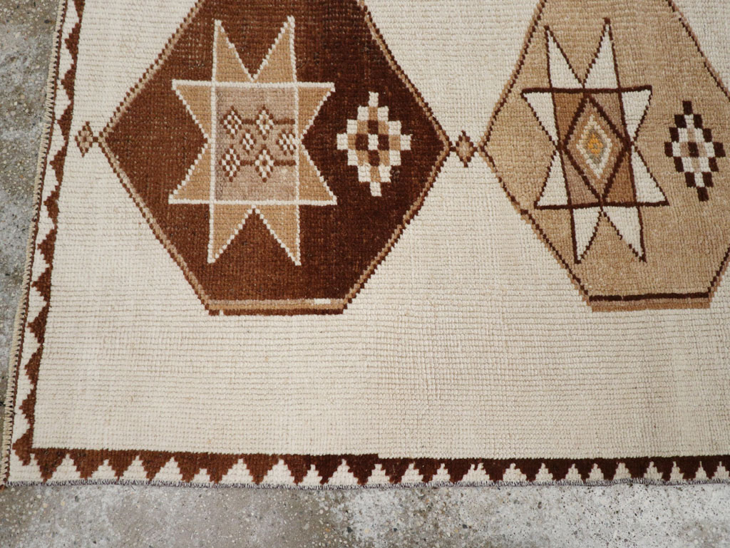 Vintage Turkish Anatolian Runner, No.33373 - Staging