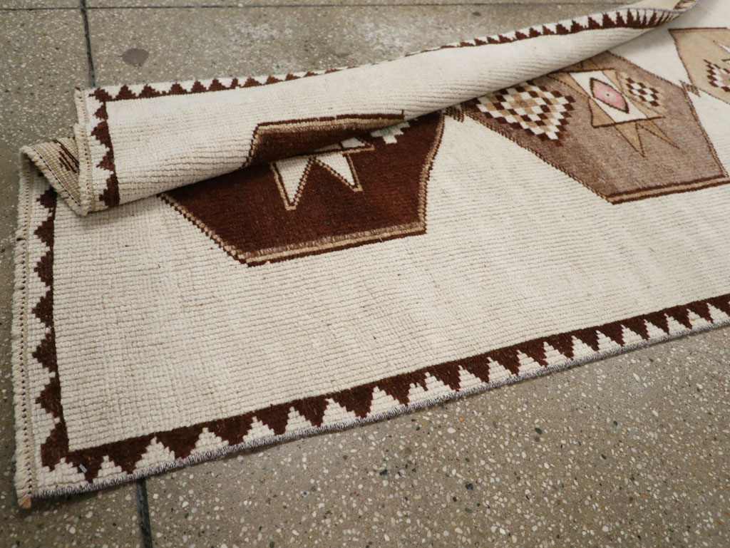 Vintage Turkish Anatolian Runner, No.33373 - Staging