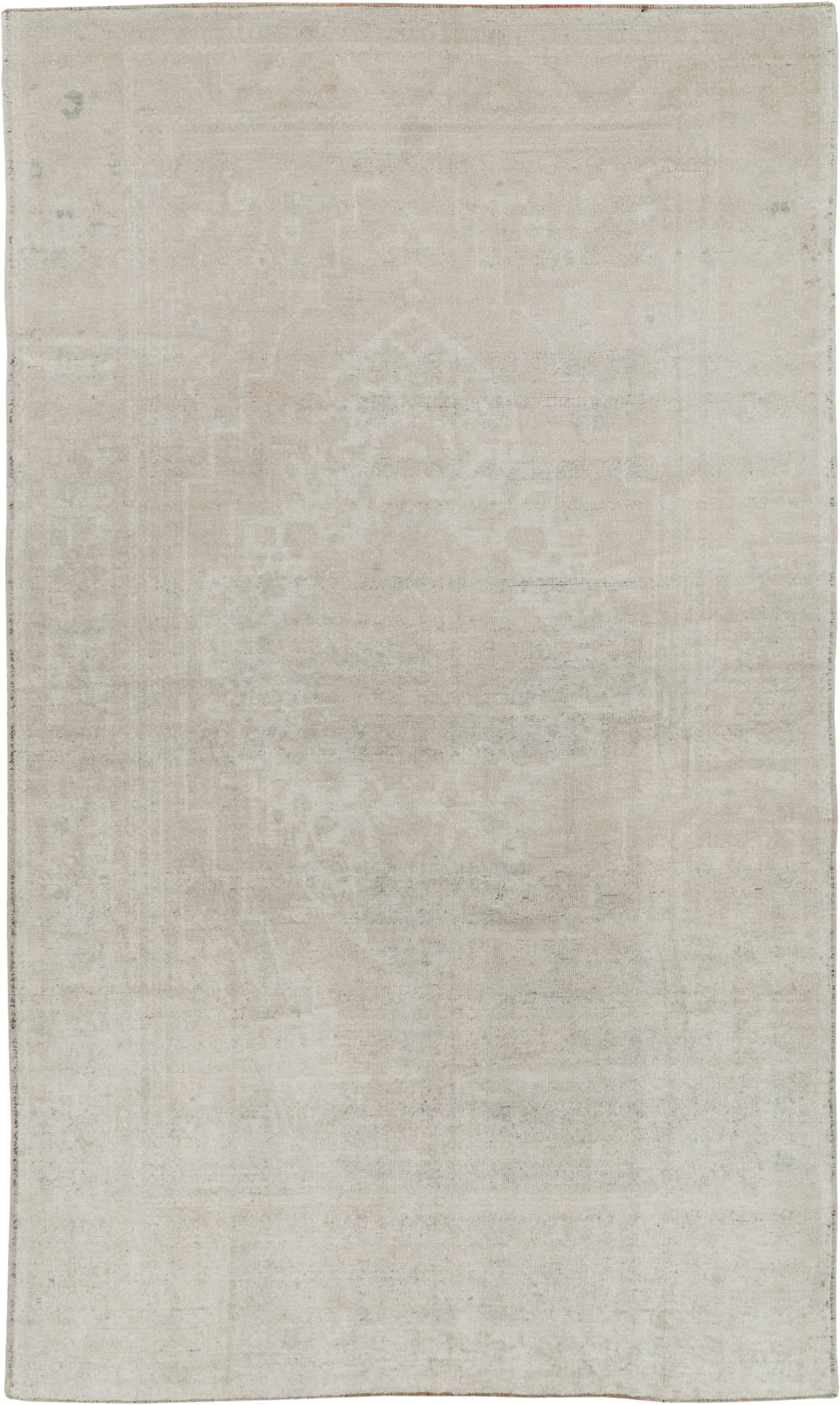 Vintage Turkish Anatolian Accent Carpet, No.33374 - Staging