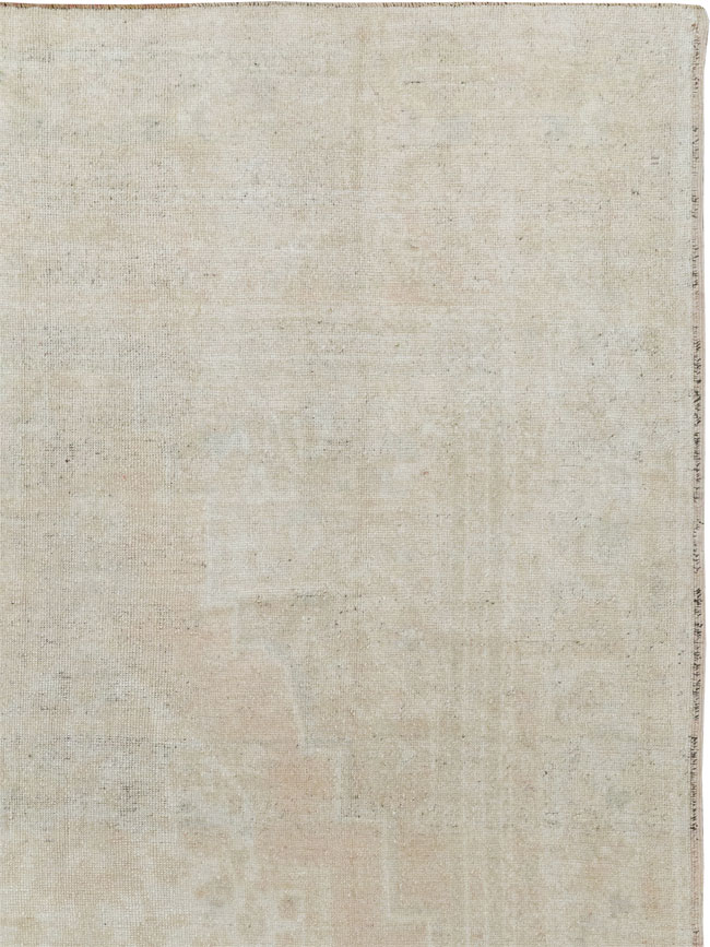 Vintage Turkish Anatolian Accent Carpet, No.33374 - Staging